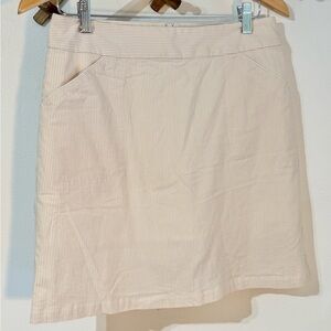 Peter Millar | Striped cream and white Skort size 6 w/ zipper in back 4 pockets
